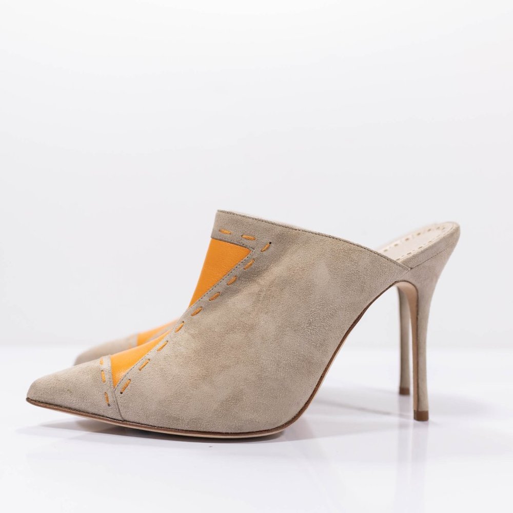 Manolo Blahnik Epafrodito Suede Mules - Picture 4 of 15